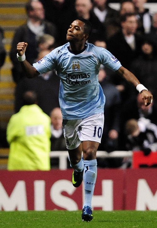 东体：蒯纪闻的伤势情况目前来看不至于像外界传得那么严重（东体：目前看，蒯纪闻伤情不如外界传闻般严重）