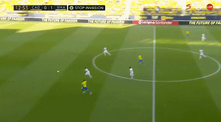 杨明洋：结局虽留遗憾，但这仍是一个无比精彩的赛季（杨明洋：收官留憾，赛季依旧精彩绝伦）