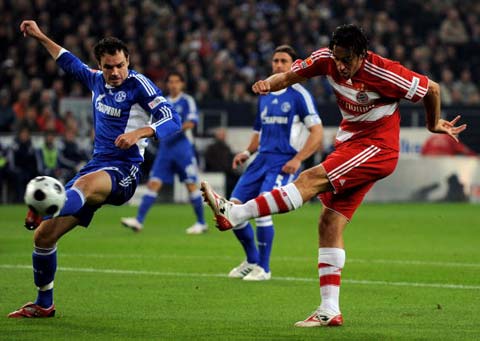 孔帕尼：凯恩和对手的手臂位置几乎一样，这种情况不该判点球（孔帕尼质疑判罚：凯恩与对手手臂位置几乎一致，不应判点球）