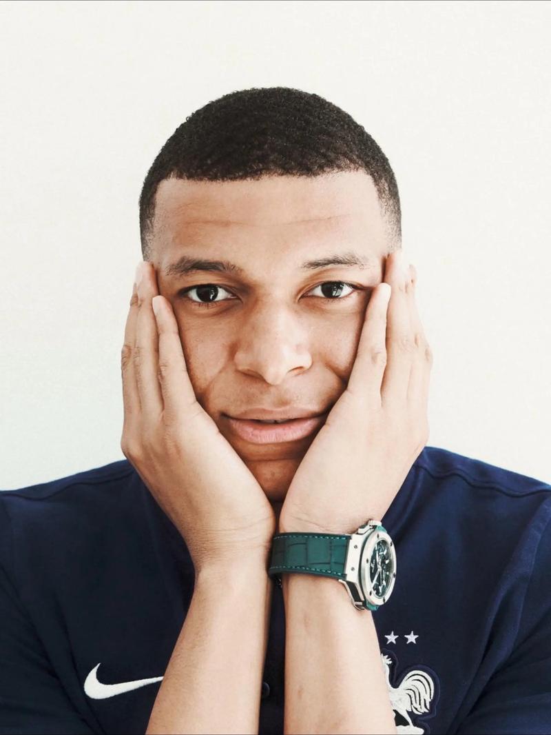 2001-03年的这一周：枪手大帝亨利屡次登上头条（本周回顾(2001-03)：枪手大帝亨利频频霸占头条）