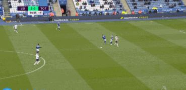 那不勒斯欲租曼联中场梅诺并承担全额薪资（那不勒斯有意租借曼联中场梅诺，愿承担其全部薪资）