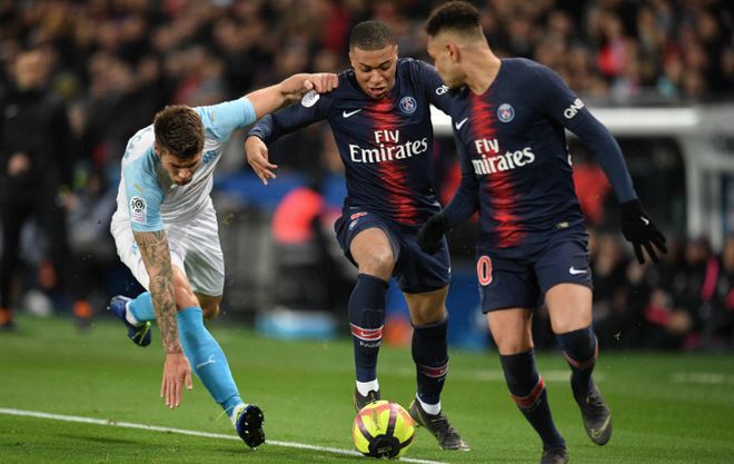 剑南春｜巴萨5-3贝蒂斯迎西甲6连胜，费兰戴帽，亚马尔点射（剑南春｜巴萨5-3击退贝蒂斯收获西甲六连胜：费兰帽子戏法，亚马尔点射破门）