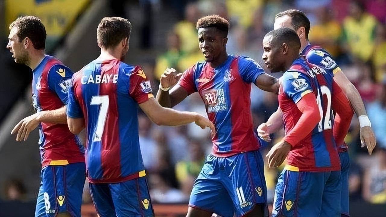 波兰媒体：巴萨、曼城和切尔西考察波兰17岁小将皮图谢夫斯基（波媒称巴萨、曼城、切尔西考察17岁波兰新星皮图谢夫斯基）