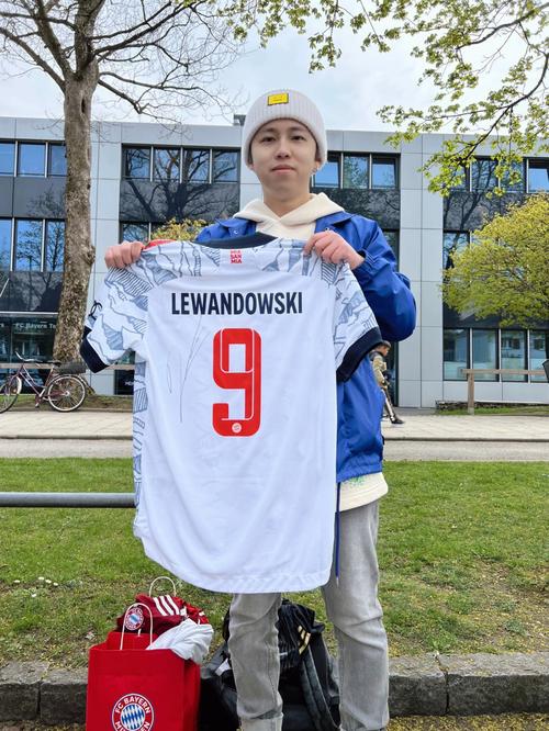 杜篮德关键投篮稳定命中（杜篮德关键球稳稳命中）