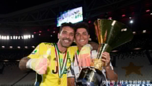 跟队记者：国米已经与16岁边锋杰齐达成续约协议（随队记者：国米已与16岁边锋杰齐敲定续约）