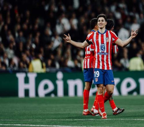 将迎个人第六次世界杯！C罗社媒：全力以赴吧，葡萄牙（C罗冲击第六次世界杯：社媒鼓劲，葡萄牙全力以赴）