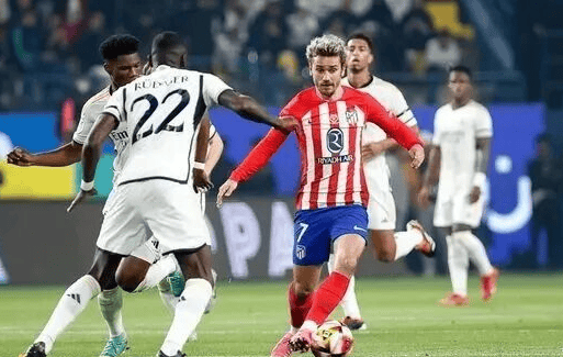 那个拥抱是整场最暖的一幕（那个拥抱，定格了全场最温暖的瞬间）