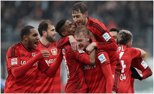 表情严肃！杨鸣回应遭江苏大逆转：球员没能站出来，大家畏手畏脚（面色凝重！杨鸣谈江苏逆转：关键时刻无人挺身，队员普遍拘谨）